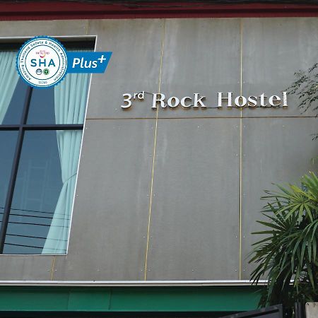 Third Rock Hostel Bangkok Bagian luar foto